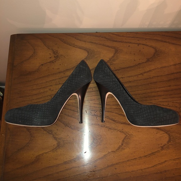 Giuseppe Zanotti Lizzard Black Pumps - Picture 6 of 8